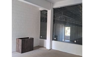 GALPON EXCEPCIONAL EN ITUZAINGO EN ALQUILER