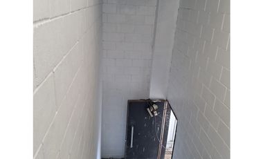 GALPON EXCEPCIONAL EN ITUZAINGO EN ALQUILER