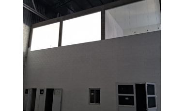 GALPON EXCEPCIONAL EN ITUZAINGO EN ALQUILER