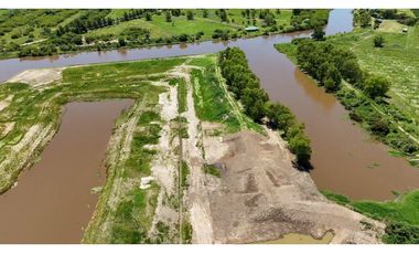 Lote en venta en  Villa Paranacito