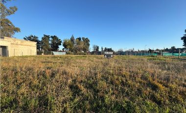 Lote en Venta en el Barrio La Marina 2