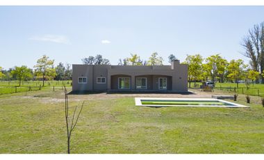 Casa en Venta a estrenar en Club de Campo La Asuncion Luján Buenos Aires