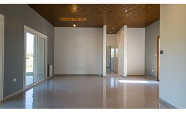 Casa en Venta a estrenar en Club de Campo La Asuncion Luján Buenos Aires
