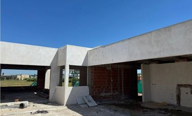Casa en venta en el Barrio cerrado Los juncos