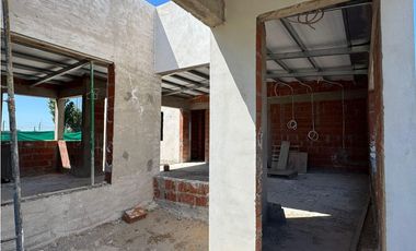 Casa en venta en el Barrio cerrado Los juncos