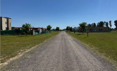 Casa en venta en el Barrio cerrado Los juncos