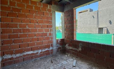Casa en venta en el Barrio cerrado Los juncos