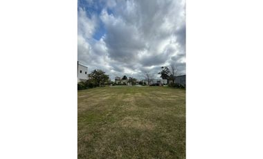 LOTE CENTRAL EN BARRIO SAN MATIAS - ESCOBAR