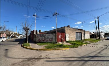 Venta Esquina Colon y J.B Justo
