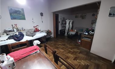 CHALET DOS PLANTAS EN VENTA. BARRIO AERONAUTICO - ITUZAINGO