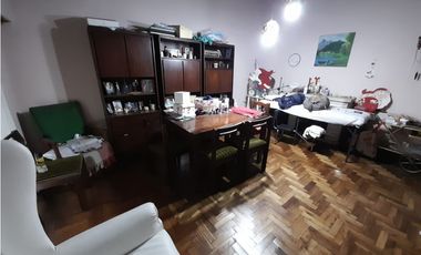 CHALET DOS PLANTAS EN VENTA. BARRIO AERONAUTICO - ITUZAINGO