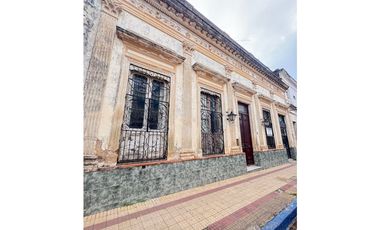 Casa Colonial Unica en Pleno Centro de Corrientes