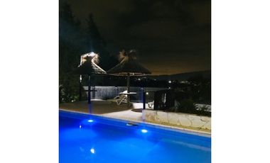 Alquiler temporario Casa para 8 personas Villa Carlos Paz.