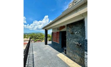 Alquiler temporario Casa para 8 personas Villa Carlos Paz.