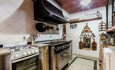 CASA EN PARQUE LELOIR