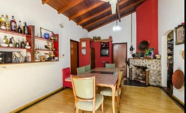 CASA EN PARQUE LELOIR