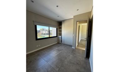 Excelente casa en alquiler en Barrio Privado Weston, Moreno