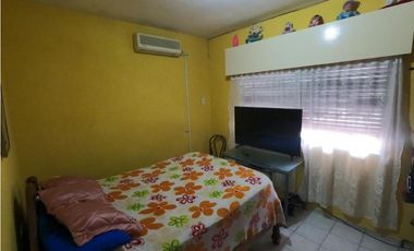 Casa sobre Triunvirato