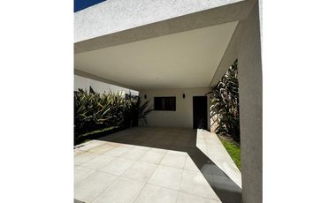 Excelente casa a la venta en Weston, Moreno