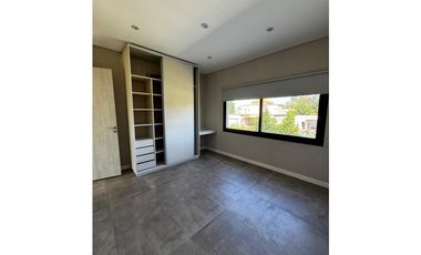 Excelente casa a la venta en Weston, Moreno