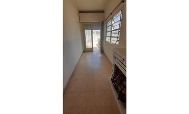 AMPLIO DEPARTAMENTO EN PLANTA ALTA EN VENTA. Ituzaingó Norte