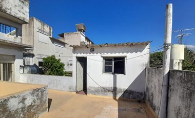 AMPLIO DEPARTAMENTO EN PLANTA ALTA EN VENTA. Ituzaingó Norte