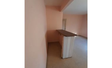 AMPLIO DEPARTAMENTO EN PLANTA ALTA EN VENTA. Ituzaingó Norte