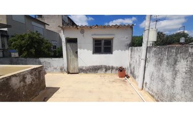 AMPLIO DEPARTAMENTO EN PLANTA ALTA EN VENTA. Ituzaingó Norte