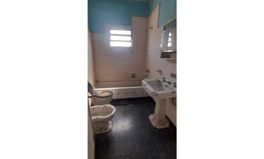 DEPTO EN P. A. EN ALQUILER. USO COMERCIAL. ITUZAINGO NORTE