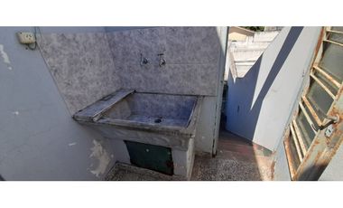 DEPTO EN P. A. EN ALQUILER. USO COMERCIAL. ITUZAINGO NORTE