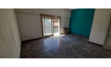 DEPTO EN P. A. EN ALQUILER. USO COMERCIAL. ITUZAINGO NORTE