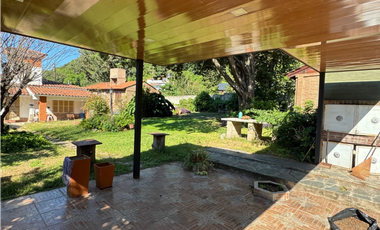 Casa De 2 Dormitorios A Media Cuadra de Av. San Martín - Río Ceballos