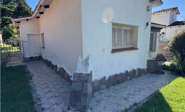 Casa De 2 Dormitorios A Media Cuadra de Av. San Martín - Río Ceballos