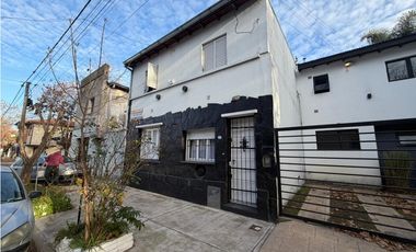 Chalet 5 ambientes barrio pompeya