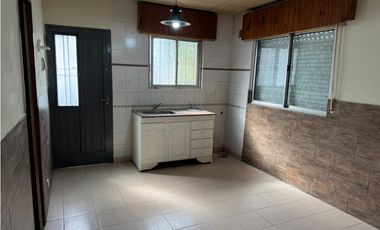 IMPECABLE CASA EN PH en ALQUILER