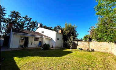 casa de 4 ambientes en venta en lujan apto credito