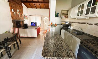 casa de 4 ambientes en venta en lujan apto credito