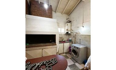 casa de 4 ambientes en venta en lujan apto credito