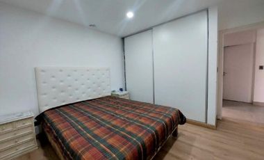 Venta casa moderna en esquina, Camet Norte