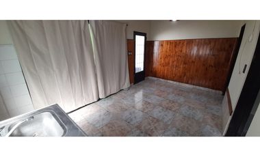 IMPECABLE CASA en PH EN ALQUILER - Ituzaingó Norte. A MTS DE AV. RATTI