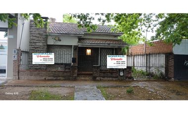 2 CASAS  CON GALPON A REFACCIONAR