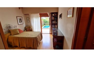 Venta Hermoso Chalet Centrico en Lujan