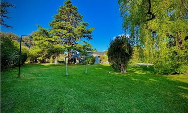 Venta Casa en Club Campo de Golf Praderas de Lujan