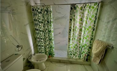 Venta Casa en Club Campo de Golf Praderas de Lujan