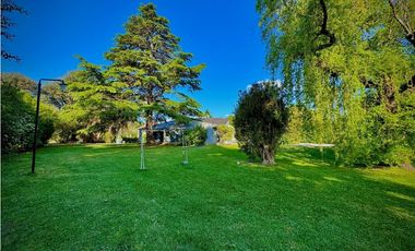 Venta Casa en Club Campo de Golf Praderas de Lujan