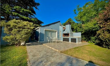 Venta Casa en Club Campo de Golf Praderas de Lujan