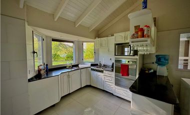 Venta Casa en Club Campo de Golf Praderas de Lujan