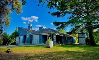 Venta Casa en Club Campo de Golf Praderas de Lujan