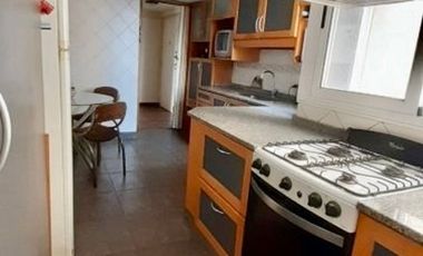 DEPTO 4 AMB EN LANUS OESTE SOBRE AV. H. YRIGOYEN