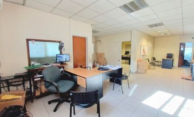 GALPÓN DE 1.385M2 EN CRUCESITA - SALIDA A 2 CALLES